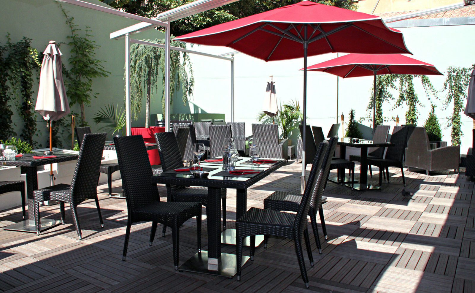 Hotel Montaigne & Spa Кан Ресторант снимка